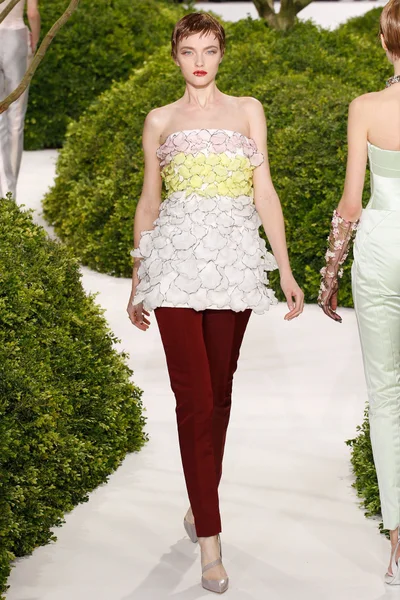 Look 23